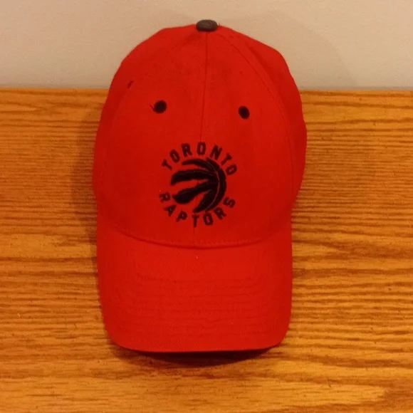 Toronto Raptors Hat (OS) - Picture 1 of 5